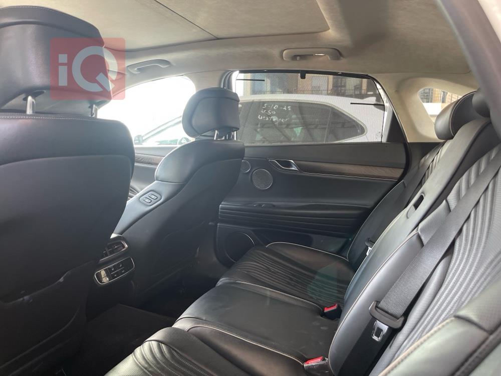 جنسس G80